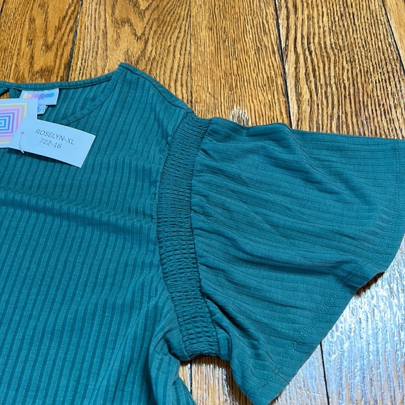 LulaRoe Roselyn style flutter sleeve style dress.Side pockets. Size XL. - Picture 4 of 12